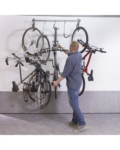 Crochet mural pour suspendre 2 vélos. Accroche vélo en acier et